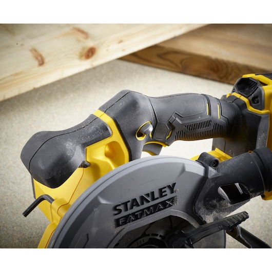 STANLEY SFMCS500B circular saw close-up showing ergonomic black and yellow handle and blade guard.