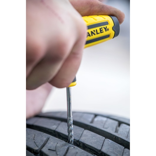 STANLEY® Flat Tyre Repair Kit